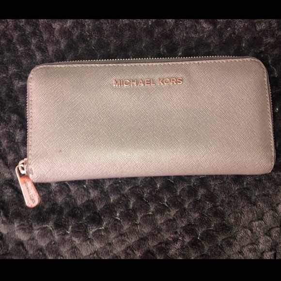 Michael Kors Handbags - Michael Kors zip around wallet grey checkbook